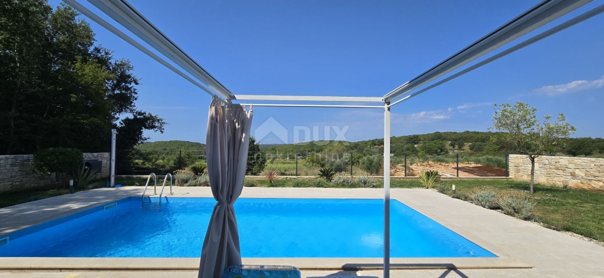 ISTRIA, ROVINJ - Newly built villa with swimming pool and additional apartment, on the edge of the v