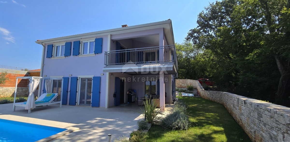 ISTRIEN, ROVINJ – Neu gebaute Villa mit Swimmingpool und zusätzlicher Wohnung, am Rande des Dorfes