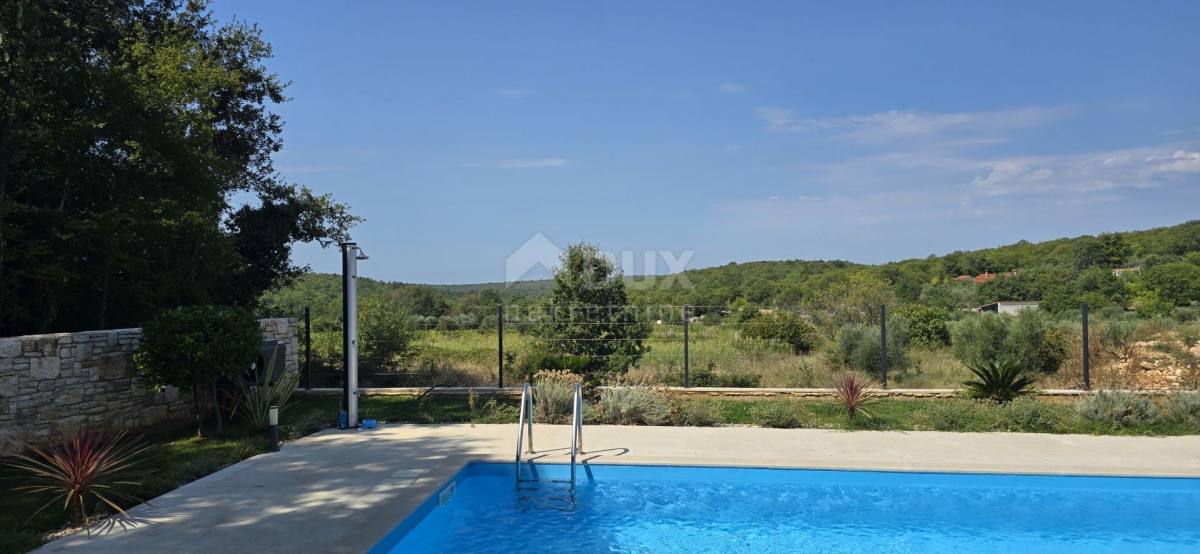 ISTRIA, ROVINJ - Newly built villa with swimming pool and additional apartment, on the edge of the v