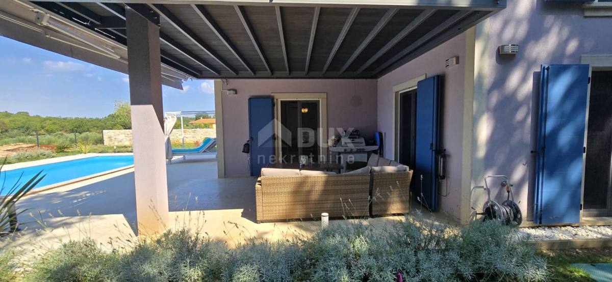 ISTRIEN, ROVINJ – Neu gebaute Villa mit Swimmingpool und zusätzlicher Wohnung, am Rande des Dorfes