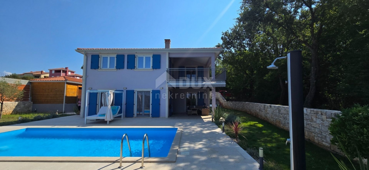 ISTRIEN, ROVINJ – Neu gebaute Villa mit Swimmingpool und zusätzlicher Wohnung, am Rande des Dorfes