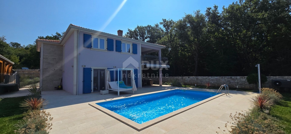 ISTRIEN, ROVINJ – Neu gebaute Villa mit Swimmingpool und zusätzlicher Wohnung, am Rande des Dorfes