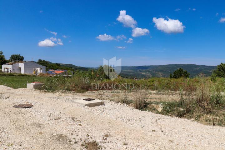 Grundstück mit Blick auf Motovun!