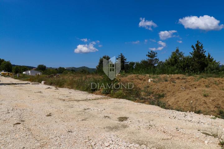 Grundstück mit Blick auf Motovun!