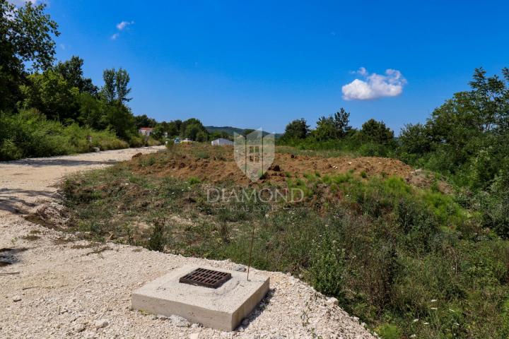 Zemljište sa pogledom na Motovun!