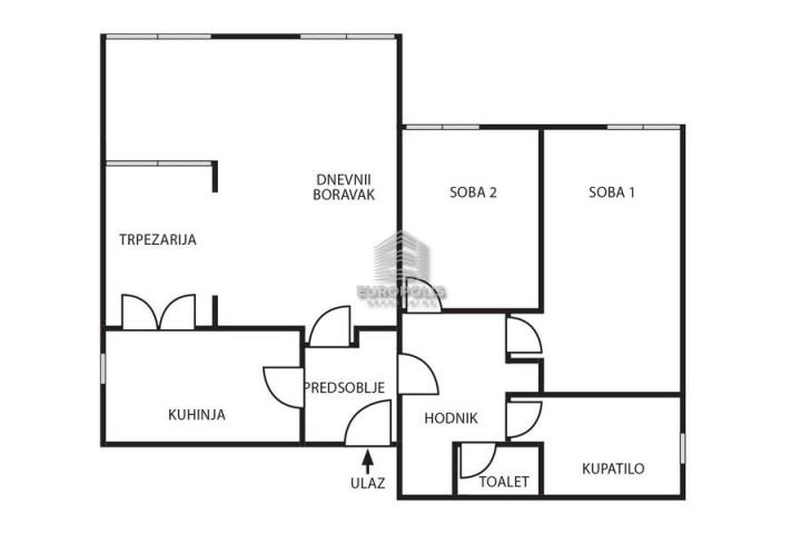 Trosoban, trostran, crvena fasadna cigla ID#6052