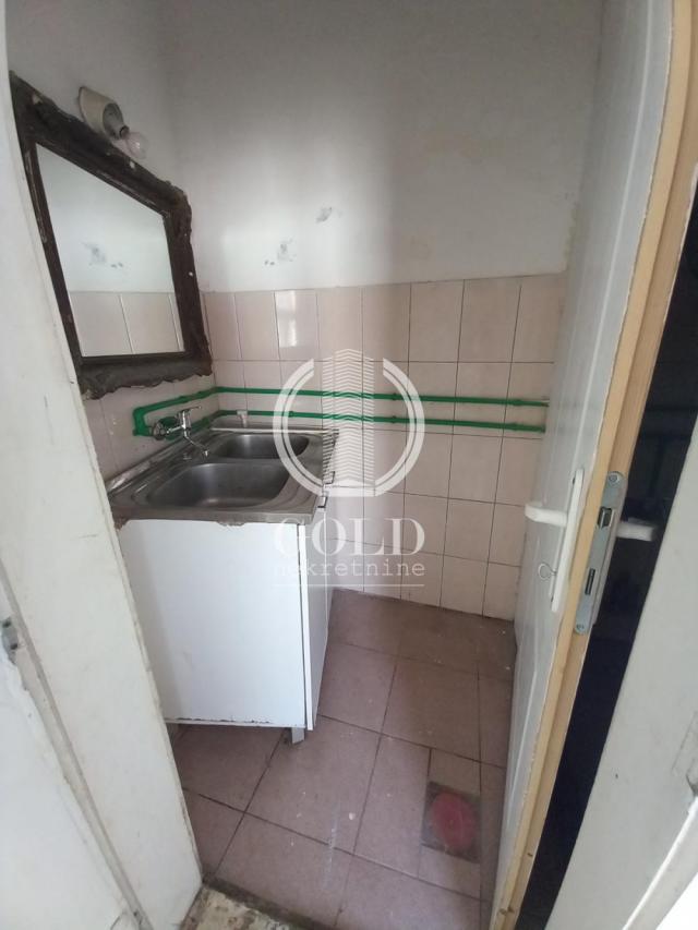 IZDAVANJE LOKALA: NOVI SAD-Telep, 55. 00m2, 240 eur ID#7969