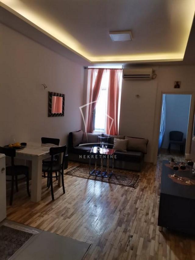 Trg Nikole Pašića, Dečanska, 40m2 ID#8553