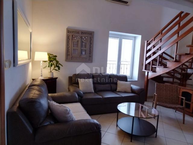 ISTRIA, PULA - Nice two-story apartment in the center!