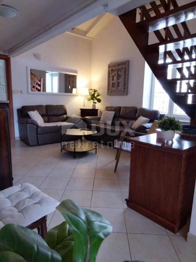 ISTRIA, PULA - Nice two-story apartment in the center!