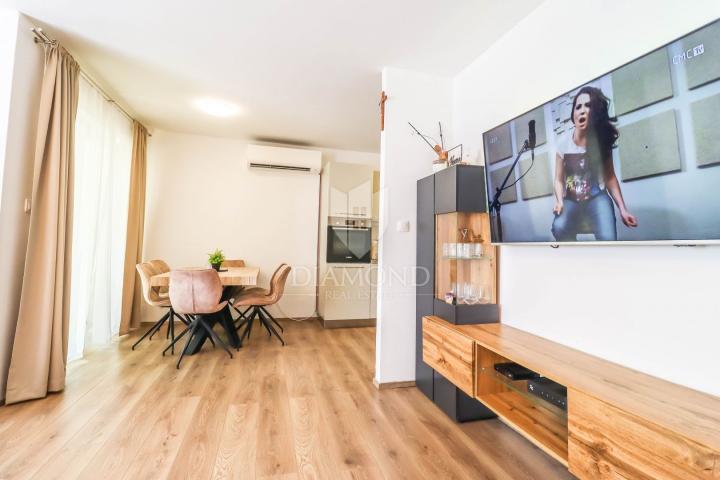 Stan/Apartman Pula, 73m2