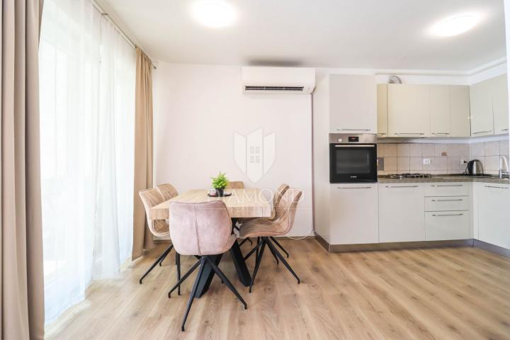 Stan/Apartman Pula, 73m2