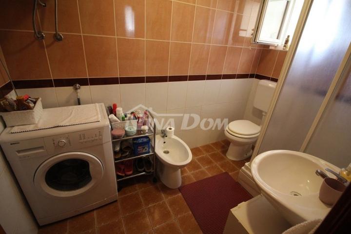 Južna strana otoka Vira, apartman u prizemlju. 