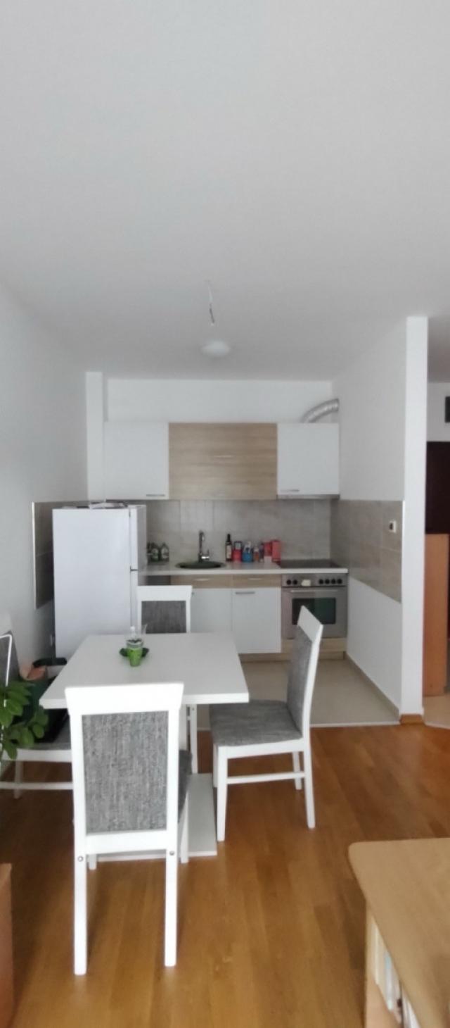 NOVI SAD - SAJAM - 38. 00 m2