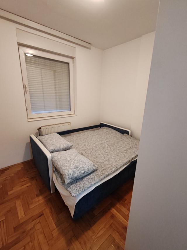 NOVI SAD - BULEVAR PATRIJARHA PAVLA - 36. 00 m2