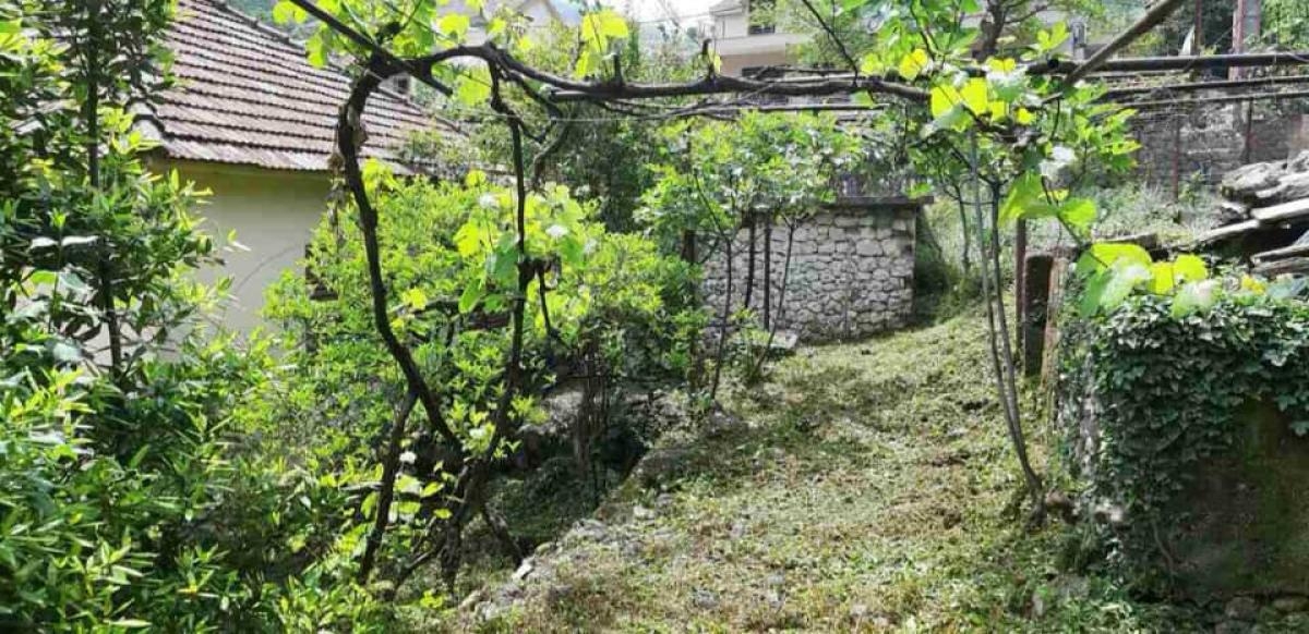 FOR SALE: PLOT WITH OLD HOUSE - KOTOR, MONTENEGRO