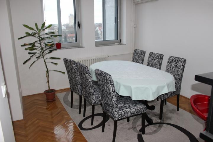 BULEVAR, 101 m2, TROSOBAN