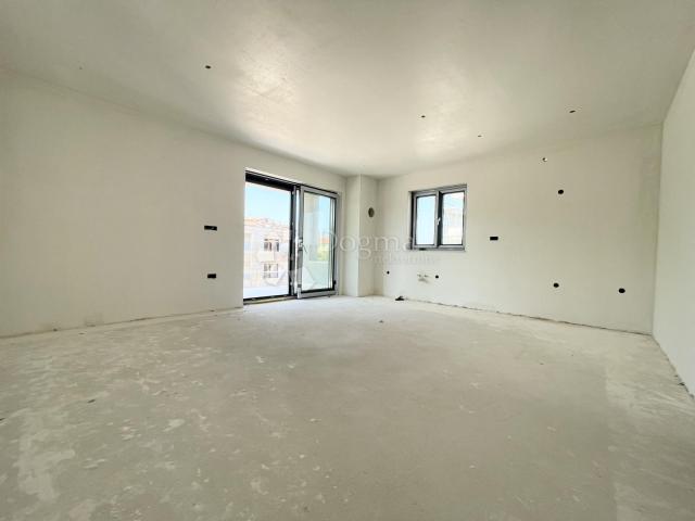 Two-room apartment on the 1st floor, new building, Umag