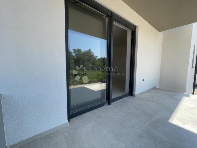 Two-room apartment on the 1st floor, new building, Umag