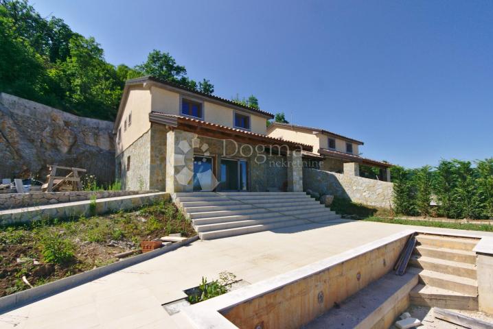 House Poljane, Opatija - Okolica, 400m2