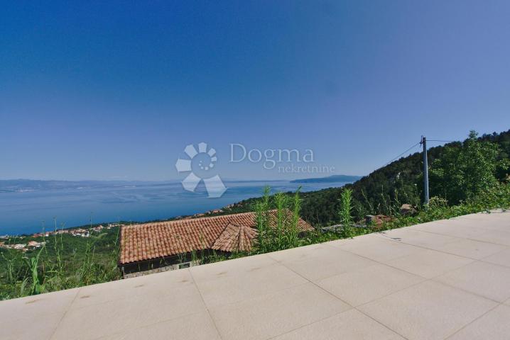 House Poljane, Opatija - Okolica, 400m2