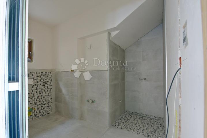 House Poljane, Opatija - Okolica, 400m2