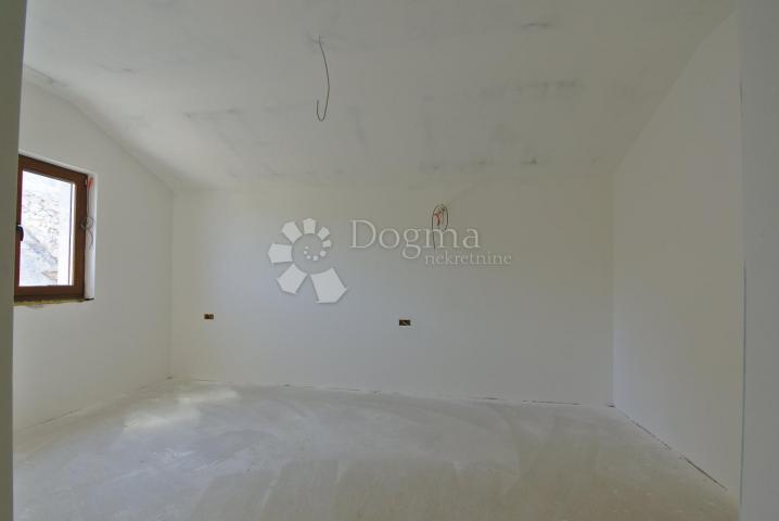 House Poljane, Opatija - Okolica, 400m2