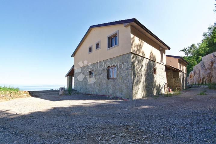 House Poljane, Opatija - Okolica, 400m2