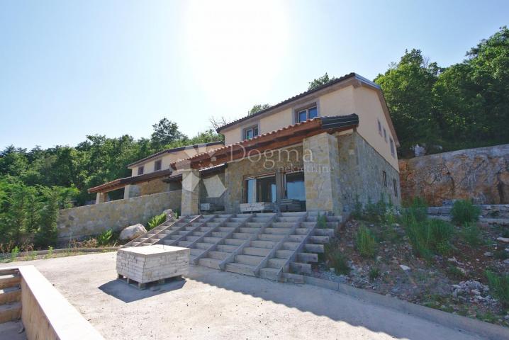 House Poljane, Opatija - Okolica, 400m2