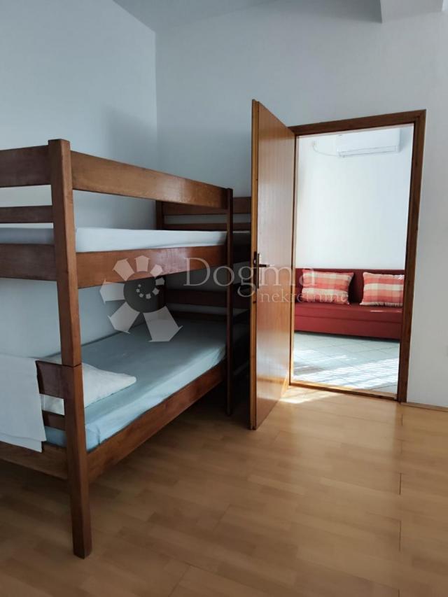 Apartmanska kuća , Zadar, Stanovi