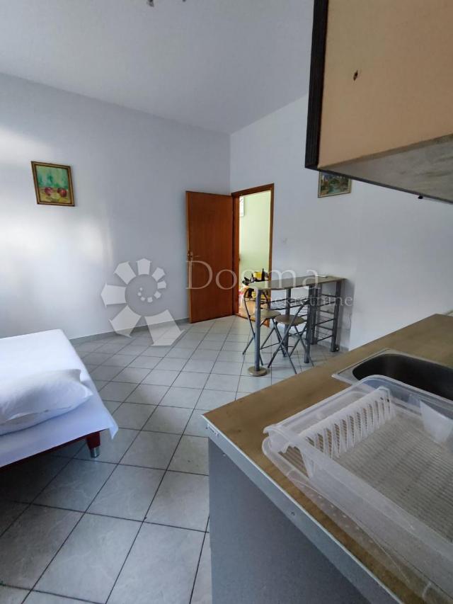 Apartmanska kuća , Zadar, Stanovi