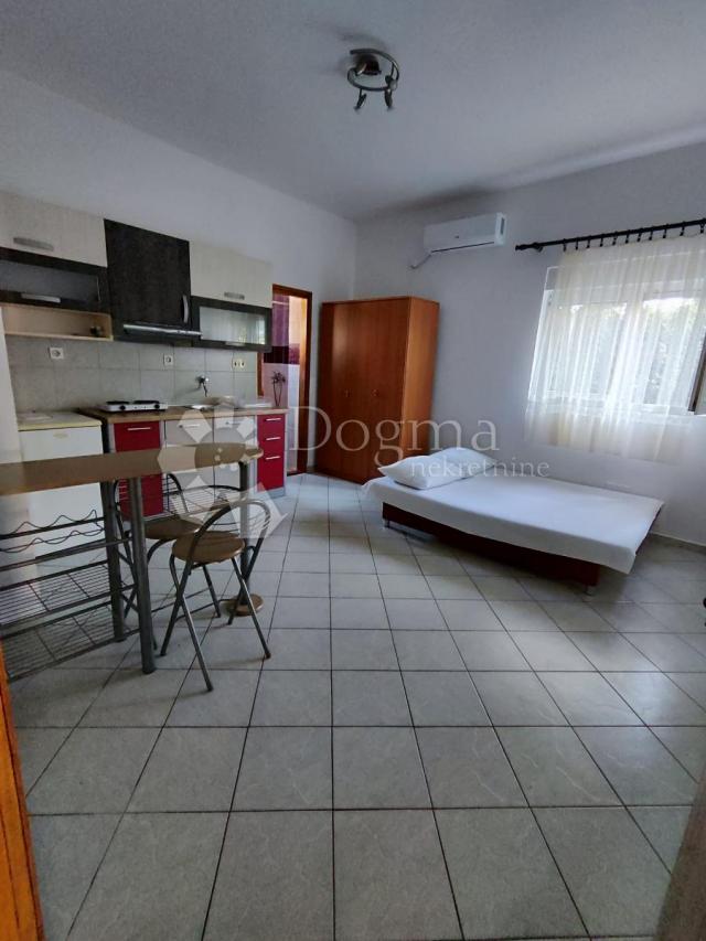 Apartmanska kuća , Zadar, Stanovi