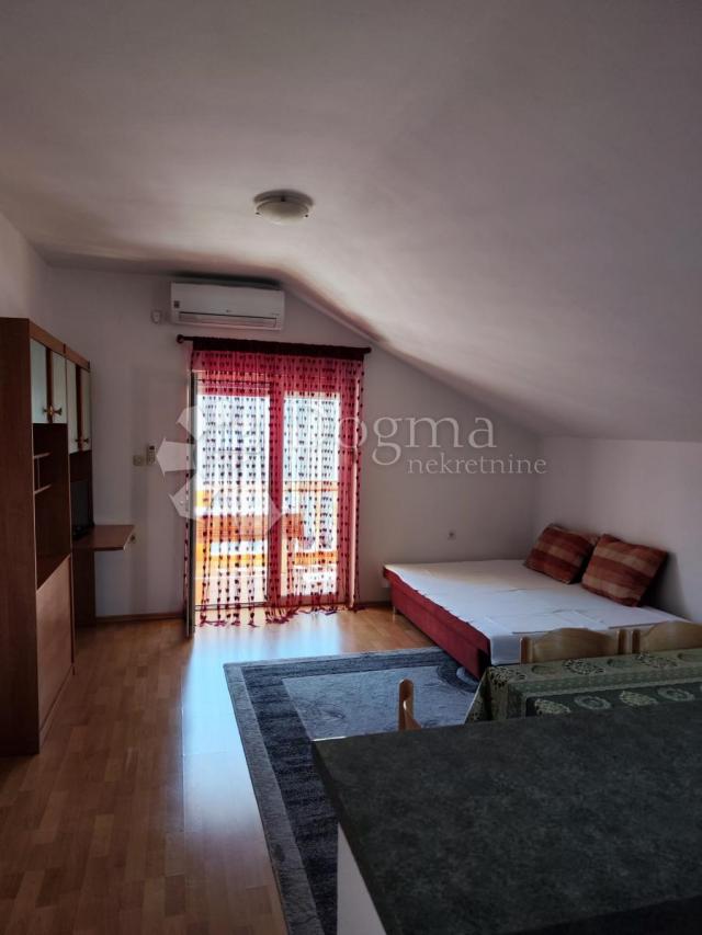 Apartmanska kuća , Zadar, Stanovi