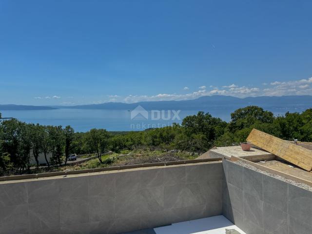 RIJEKA, KOSTRENA – exklusive Doppelhaus-Villa mit Infinity-Pool, Garage, Garten, Panoramablick auf d