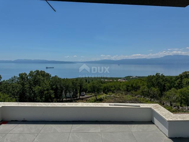 RIJEKA, KOSTRENA – exklusive Doppelhaus-Villa mit Infinity-Pool, Garage, Garten, Panoramablick auf d