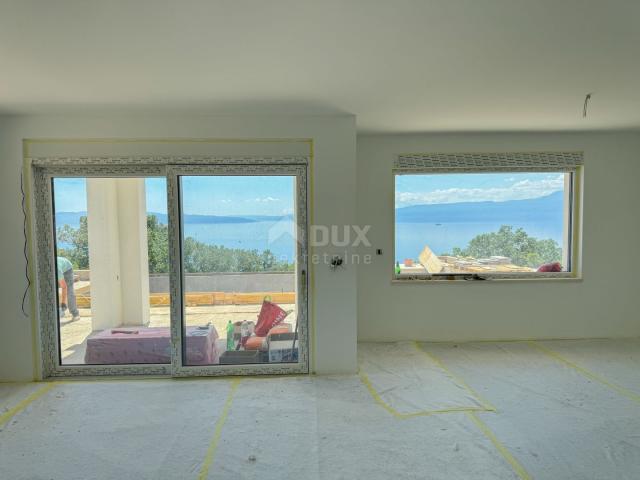 RIJEKA, KOSTRENA – exklusive Doppelhaus-Villa mit Infinity-Pool, Garage, Garten, Panoramablick auf d