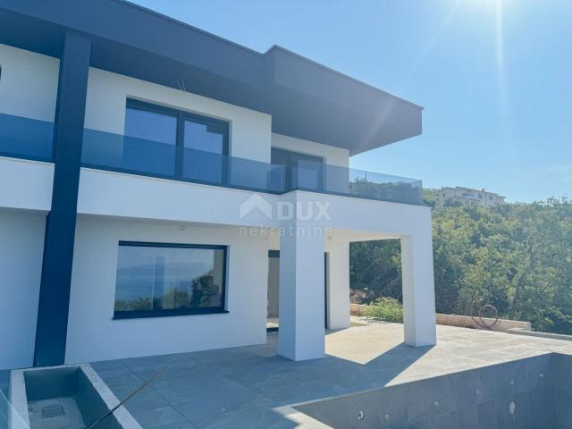 RIJEKA, KOSTRENA – exklusive Doppelhaus-Villa mit Infinity-Pool, Garage, Garten, Panoramablick auf d