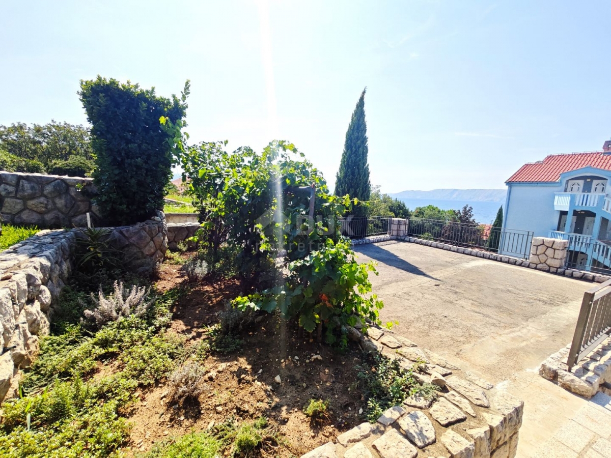 NOVI VINODOLSKI - House with 3 apartments, 150 meters from the sea, panoramic view!