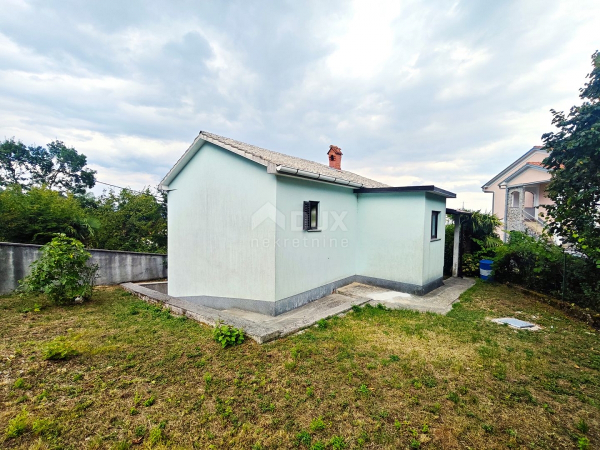 VEPRINAC - Detached house with a spacious garden and sea view!