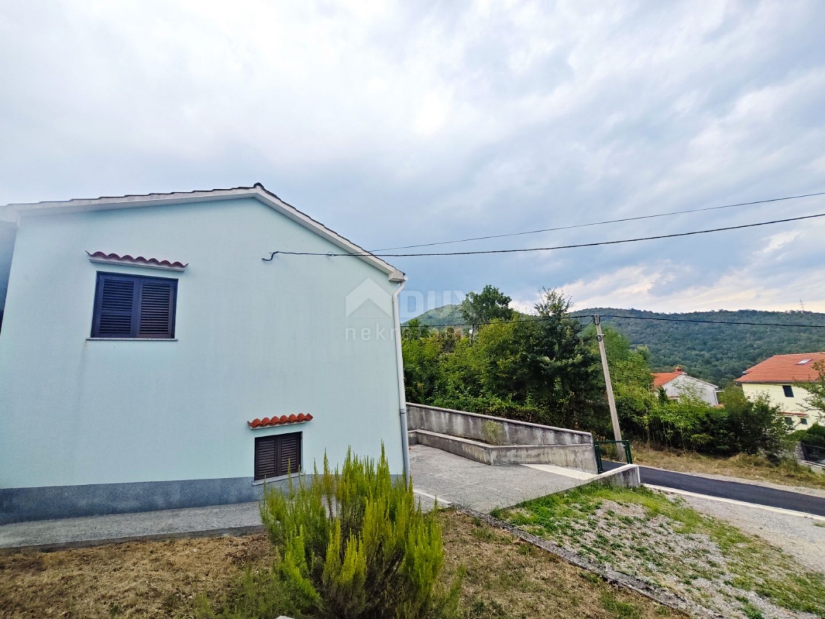 VEPRINAC - Detached house with a spacious garden and sea view!