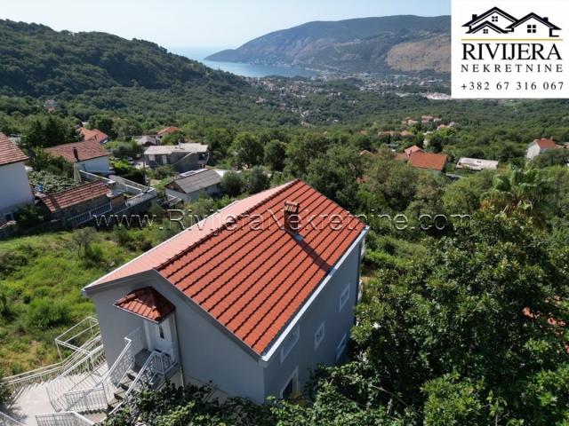 Kuca sa 3 stana pogled na more Ratisevina Herceg Novi