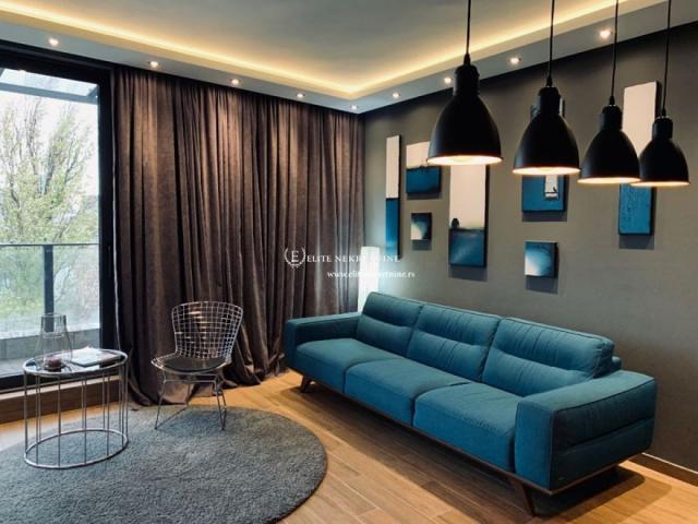 Trosoban lux penthouse, novogradnja