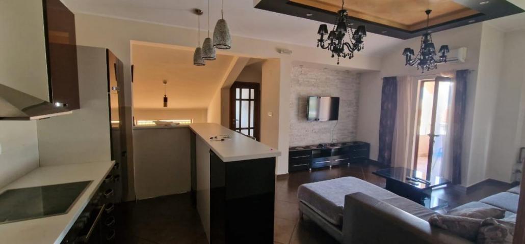 Apartment for Rent in Kotor, 120 m2, 5 Bedrooms, Sea View, Parking