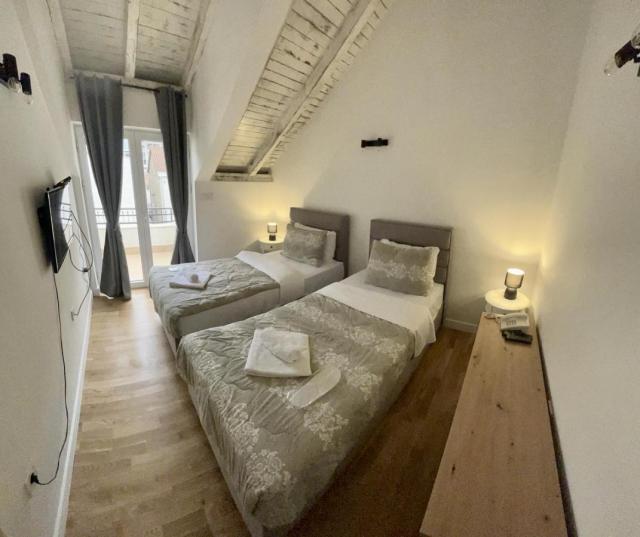 Rent, the guesthouse in Dobrota, Kotor