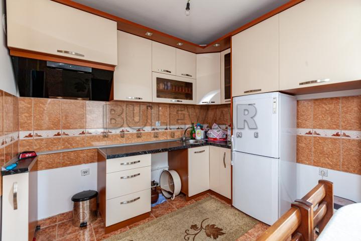 Lepa, nova kuća u Donjem Komrenu, 160m2, 7, 15 ari placa