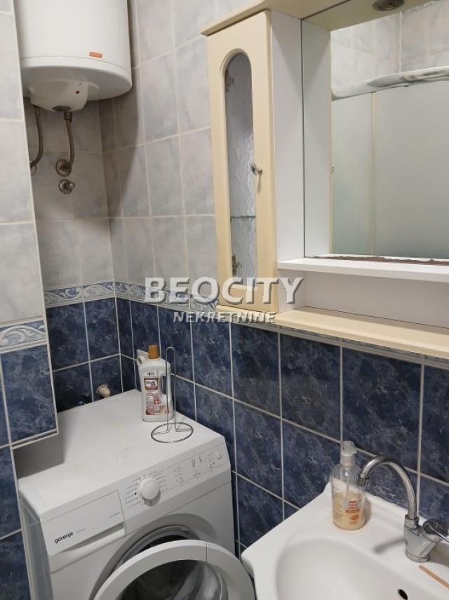 Novi Sad, Centar, Sonje Marinković, 4. 0, 80m2, 600EUR