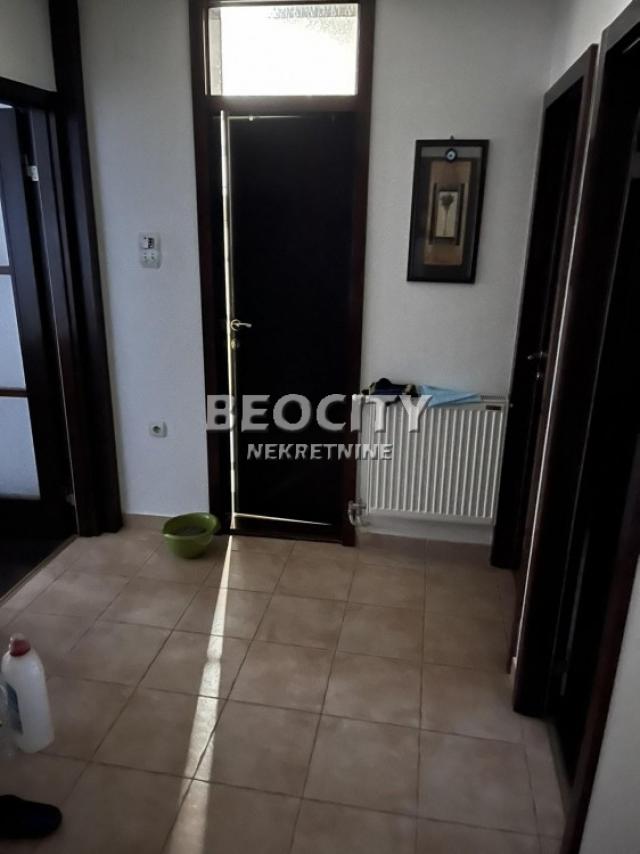 Grocka, Kaluđerica, Milutina Milankovića, 2. 5, 73m2, 400EUR