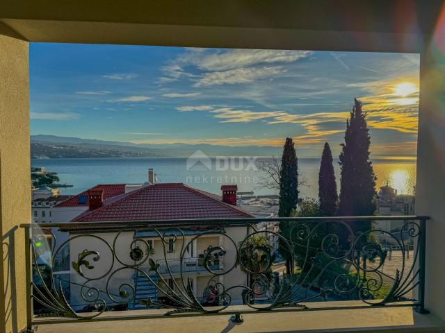 OPATIJA, CENTAR - 3S+DB stan 140m2 u novogradnji u centru Opatije, garaža, terasa, pogled na more