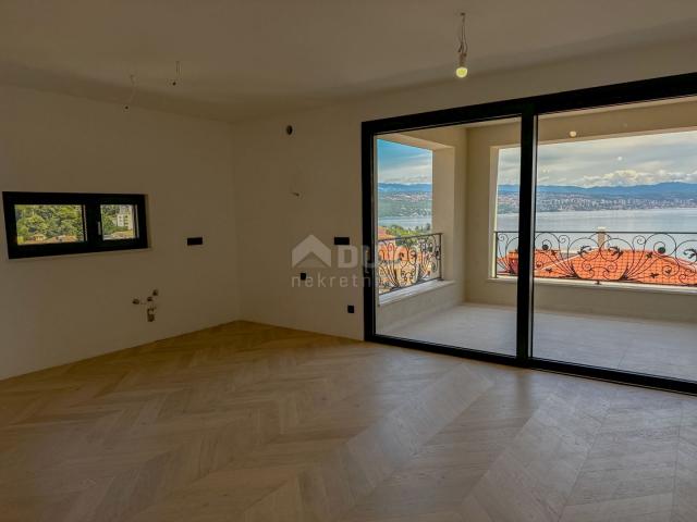 OPATIJA, CENTAR - 3S+DB stan 140m2 u novogradnji u centru Opatije, garaža, terasa, pogled na more