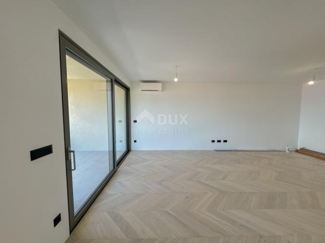 OPATIJA, CENTAR - 3S+DB stan 140m2 u novogradnji u centru Opatije, garaža, terasa, pogled na more